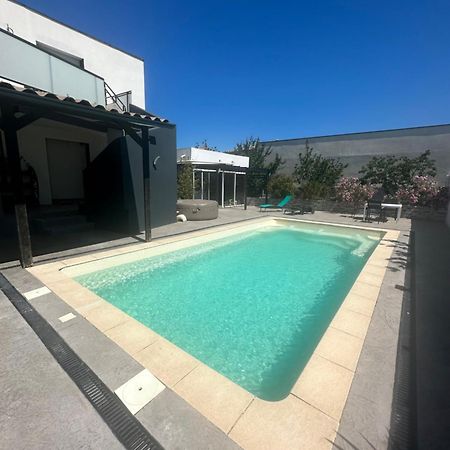 Superbe Appartement Avec Piscine Et Spa Privatif Villeneuve-les-Beziers Exterior photo